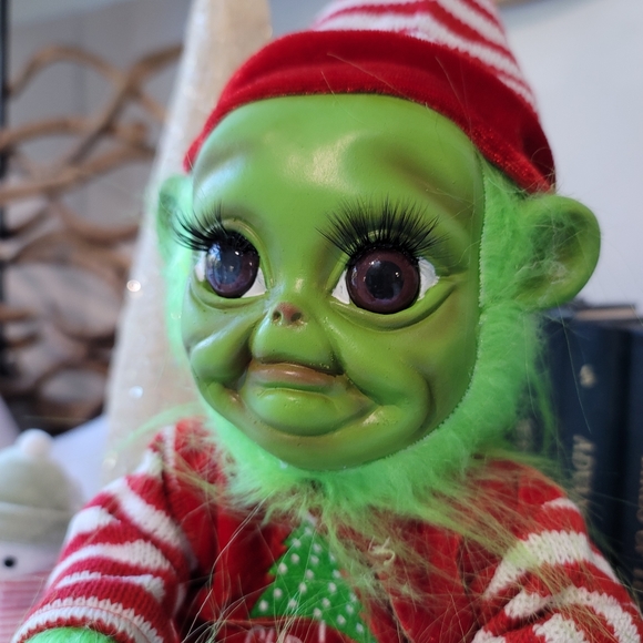 Baby Grinch doll for Christmas whoville Dr Seuss. Super cute green fuzzy - Picture 5 of 13